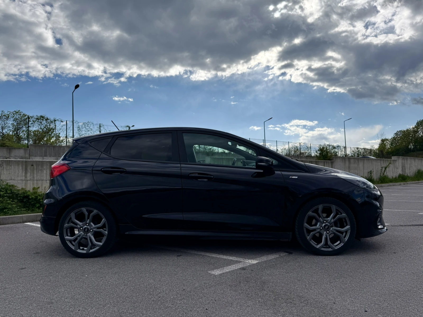 Ford Fiesta ST-Line Автомат, снимка 3 - Автомобили и джипове - 54411471