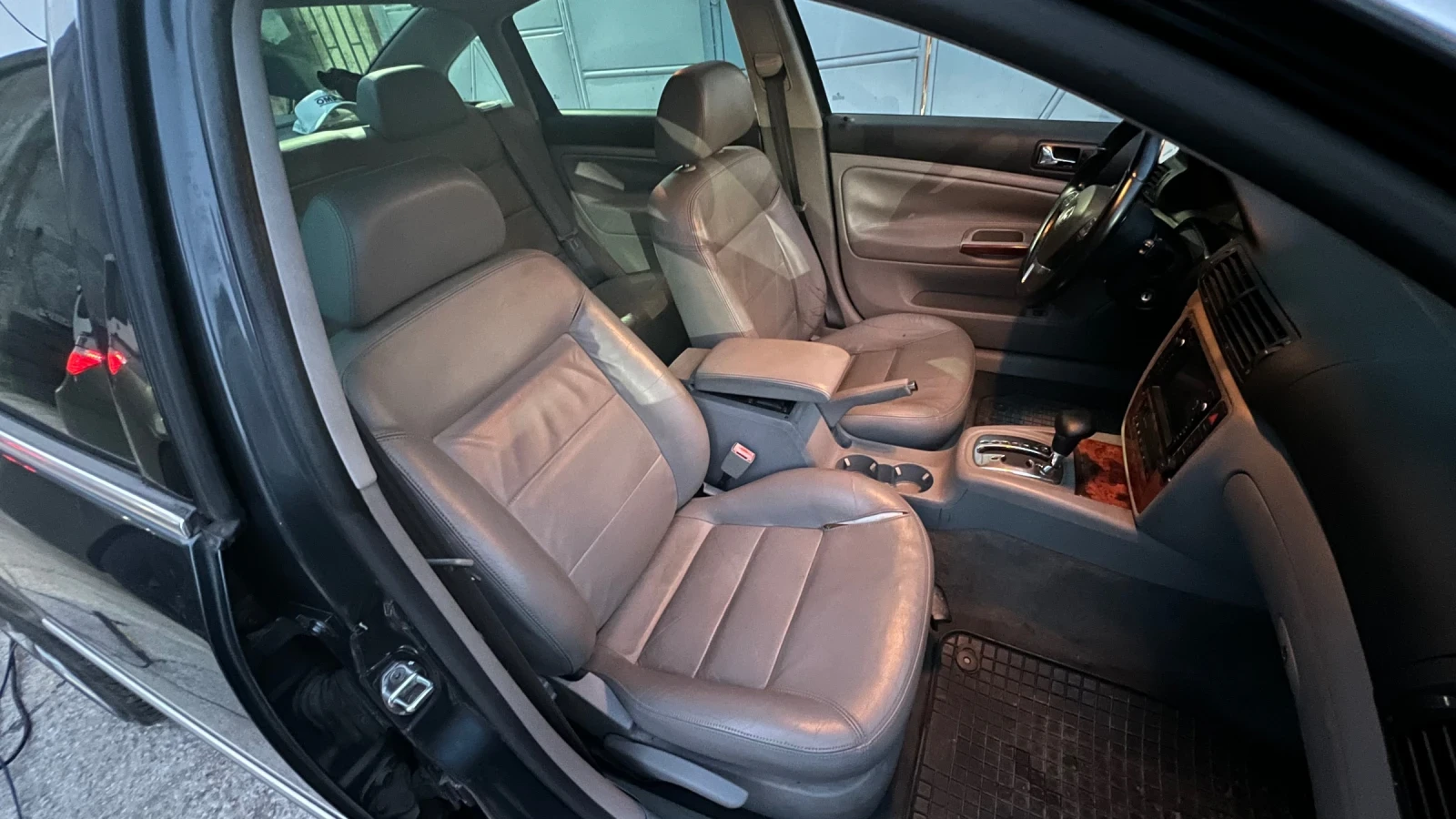 VW Passat B5.5 2.8 30V 4Motion, снимка 11 - Автомобили и джипове - 54825902