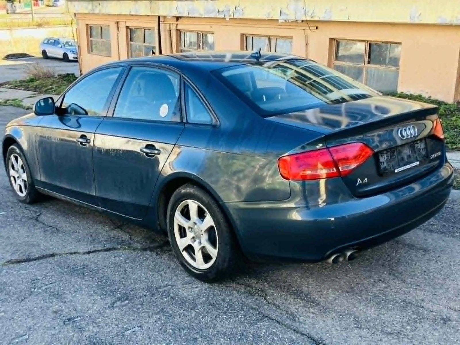 Audi A4 Sedan 2.0TDI 136 k, снимка 5 - Автомобили и джипове - 55014310