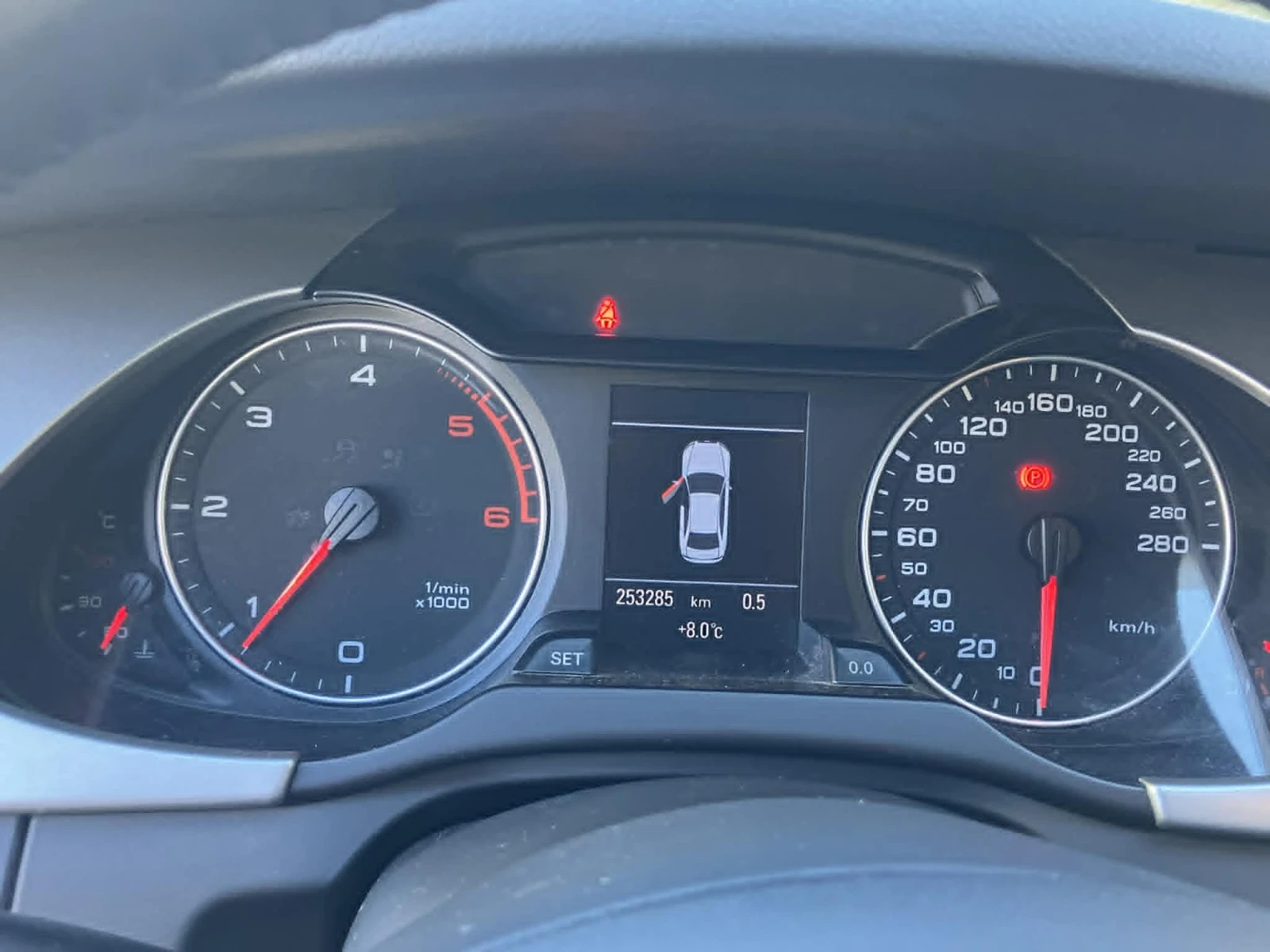 Audi A4 Sedan 2.0TDI 136 k, снимка 12 - Автомобили и джипове - 55014310