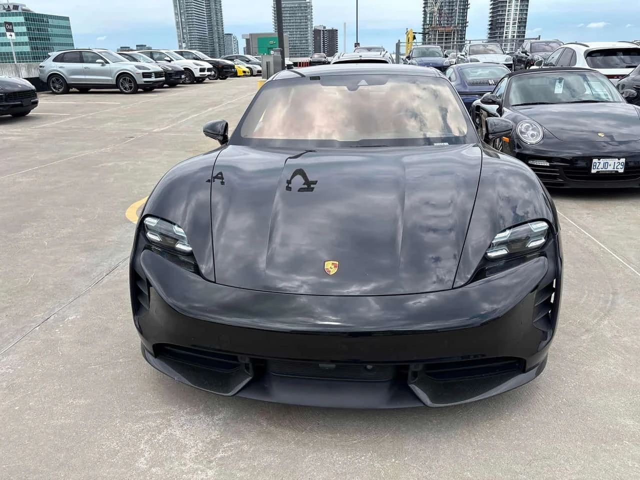 Porsche Taycan * Turbo S Sedan * CARFAX * ����� �� �����������  | Mobile.bg � ����������� 6