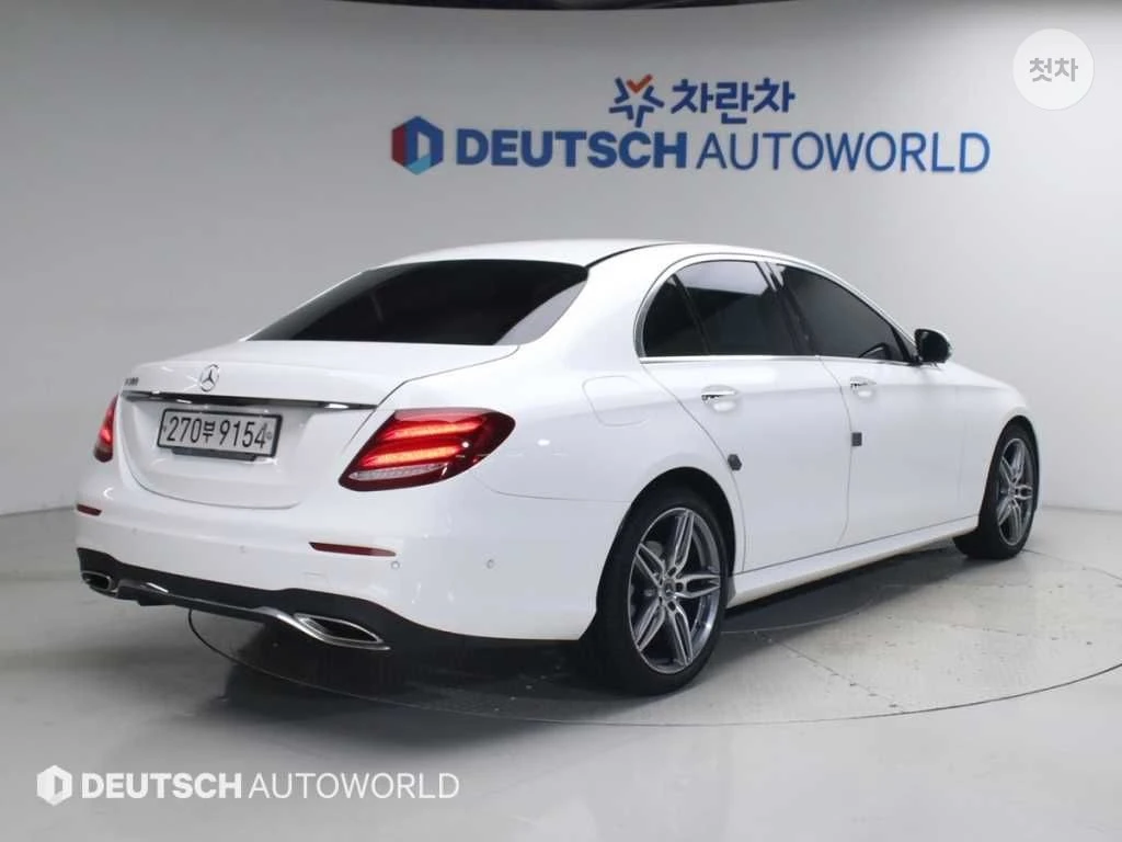 Mercedes-Benz E 300 AMG LINE HEAD UP 360CAM PANORAMA ОБДУХ, снимка 2 - Автомобили и джипове - 55402046