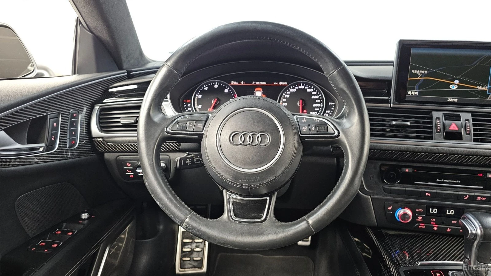 Audi Rs7 4.0 TFSI* QUATTRO SPORT* PANO* КОЖА* ПОДГРЕВ* , снимка 13 - Автомобили и джипове - 55505417