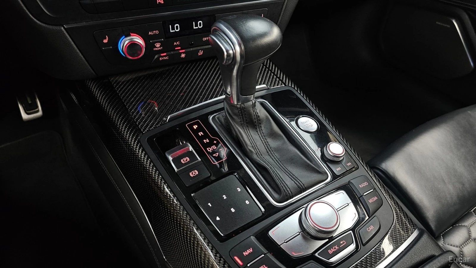 Audi Rs7 4.0 TFSI* QUATTRO SPORT* PANO* КОЖА* ПОДГРЕВ* , снимка 9 - Автомобили и джипове - 55505417