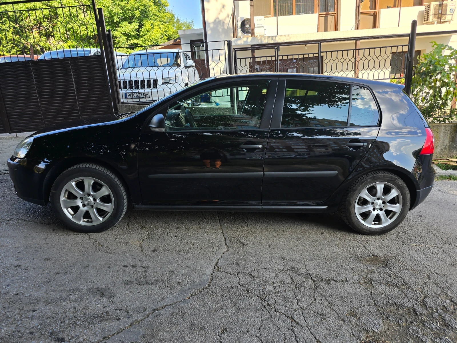 VW Golf 1.9 tdi, снимка 2 - Автомобили и джипове - 55645132