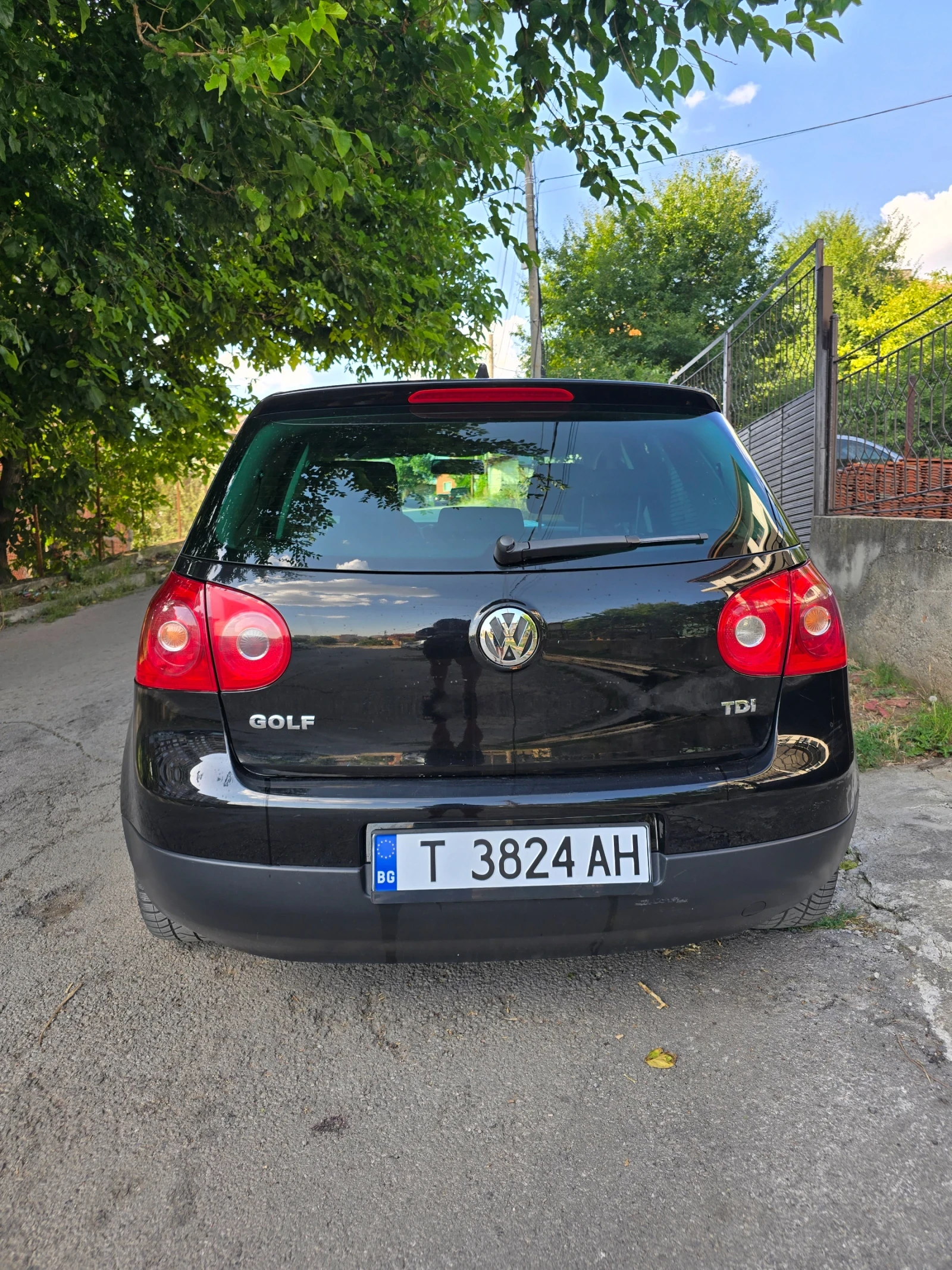 VW Golf 1.9 tdi, снимка 4 - Автомобили и джипове - 55645132