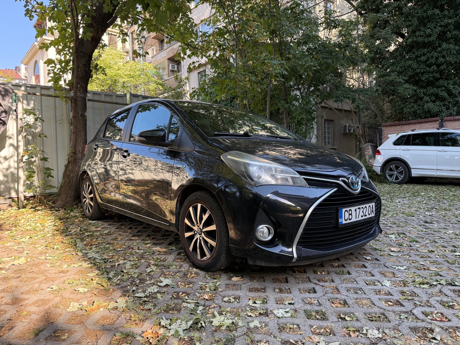 Toyota Yaris 1.5 HYBRID * CARPLAY * 4.9л/100км, снимка 5 - Автомобили и джипове - 55843745
