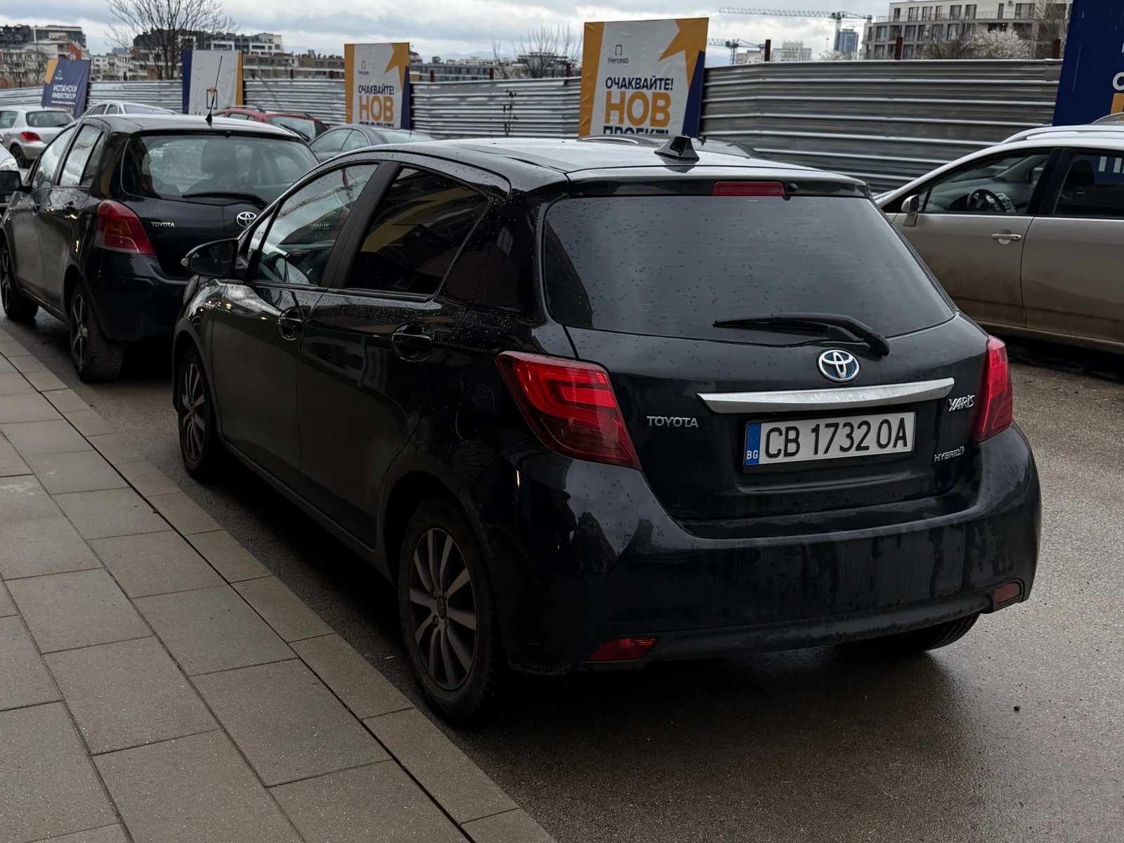 Toyota Yaris 1.5 HYBRID * CARPLAY * 4.9л/100км, снимка 6 - Автомобили и джипове - 55843745