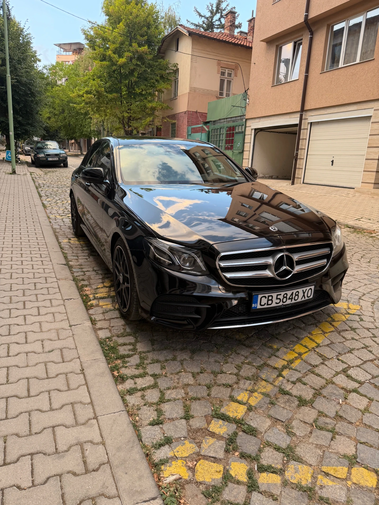 Mercedes-Benz E 220 D, снимка 2 - Автомобили и джипове - 55905019