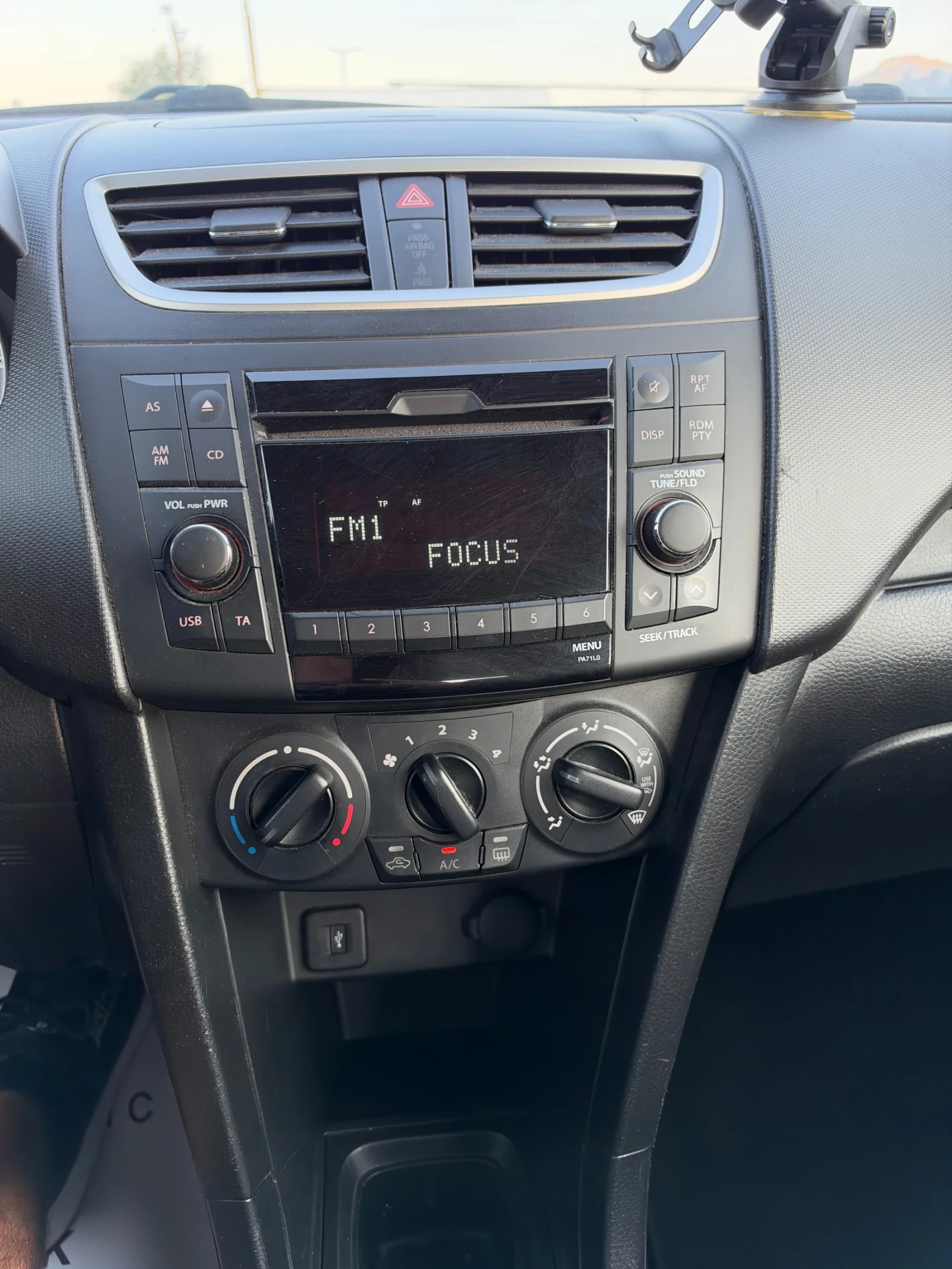 Suzuki Swift 1.2 I 4x4 ЕВРО 5 , снимка 15 - Автомобили и джипове - 56133018