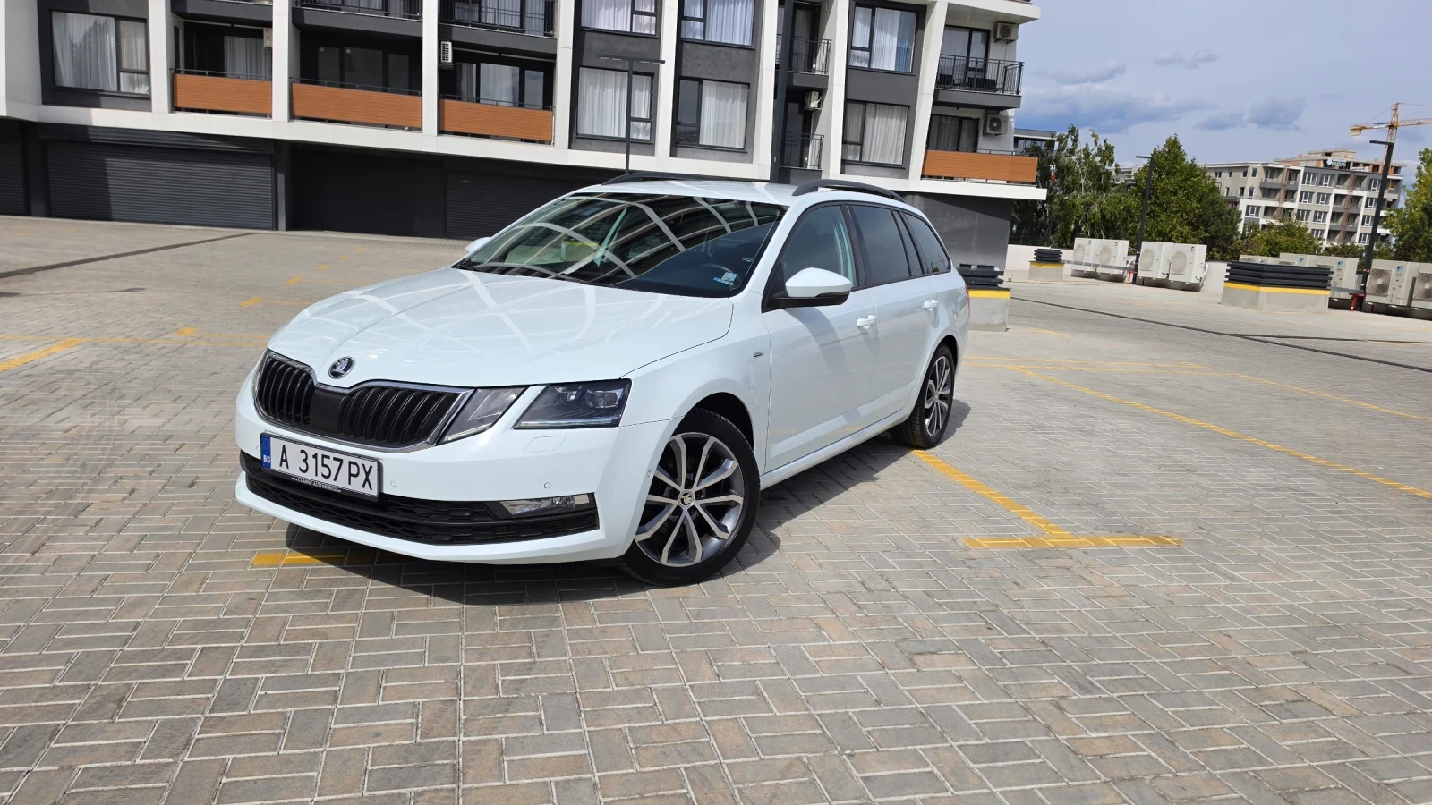 Skoda Octavia 2.0 TDI, снимка 3 - Автомобили и джипове - 56223533
