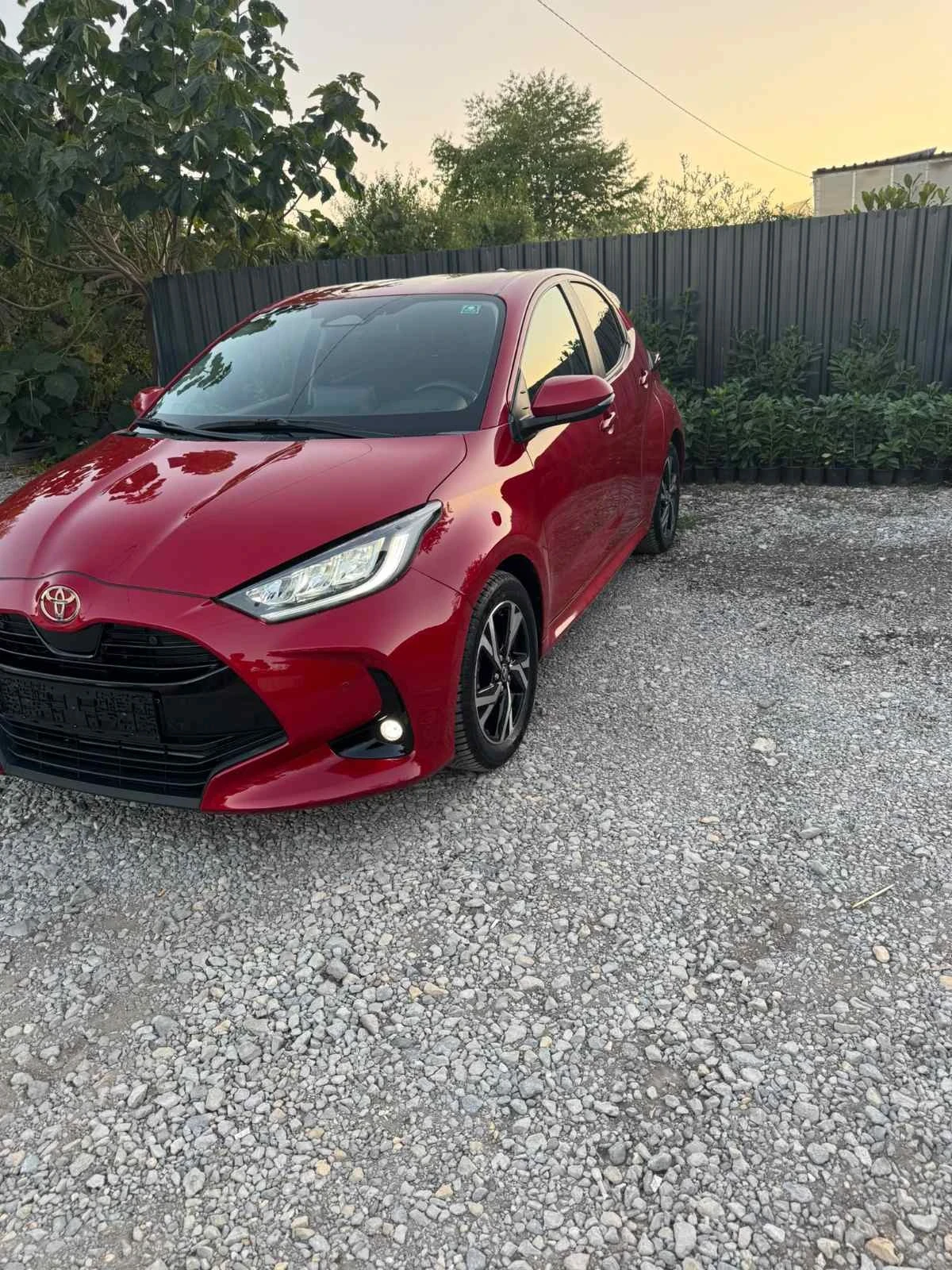 Toyota Yaris, снимка 3 - Автомобили и джипове - 56344073