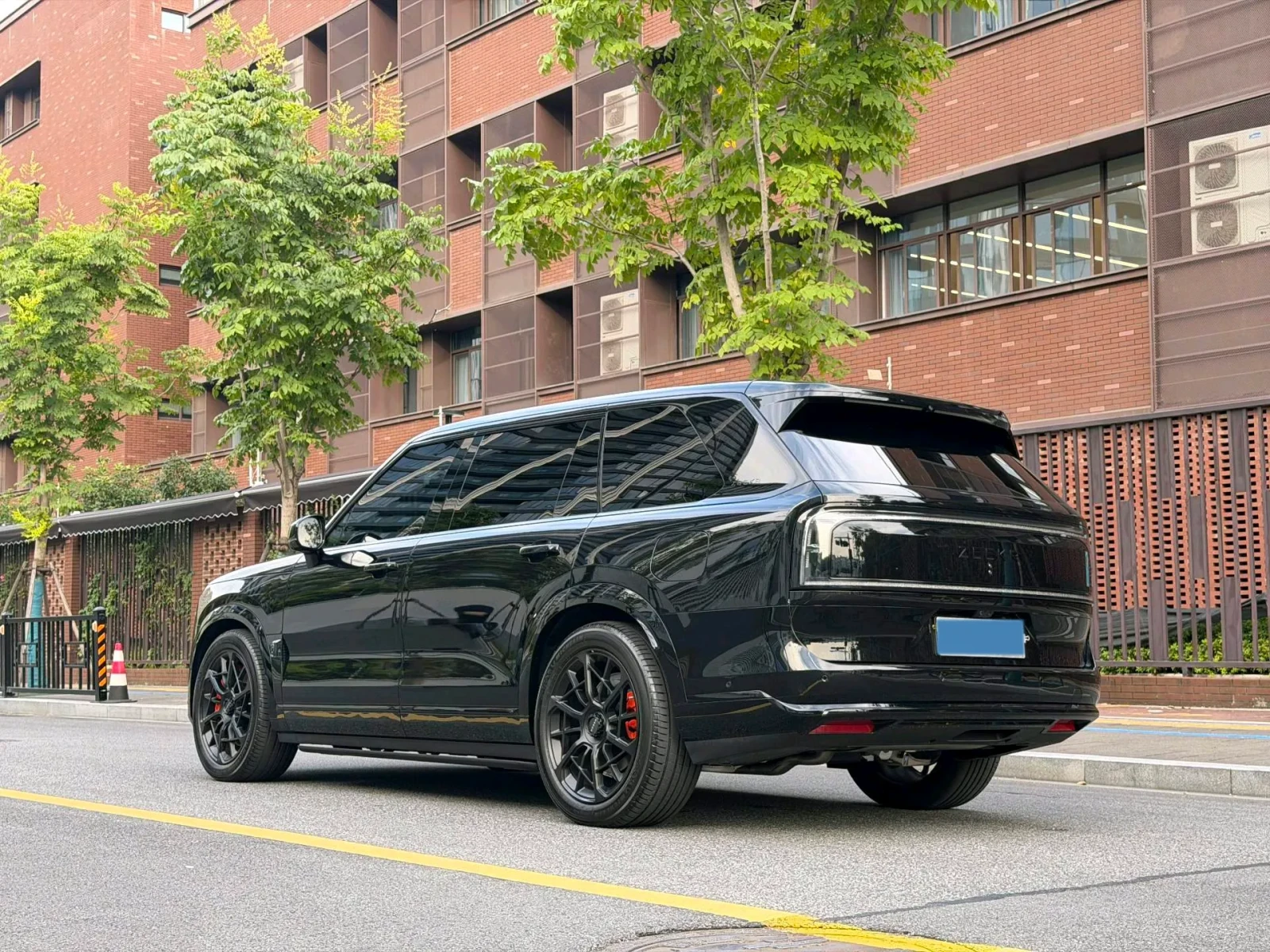Zeekr 9X 70KWH Hyper Edition | Mobile.bg � ����������� 5
