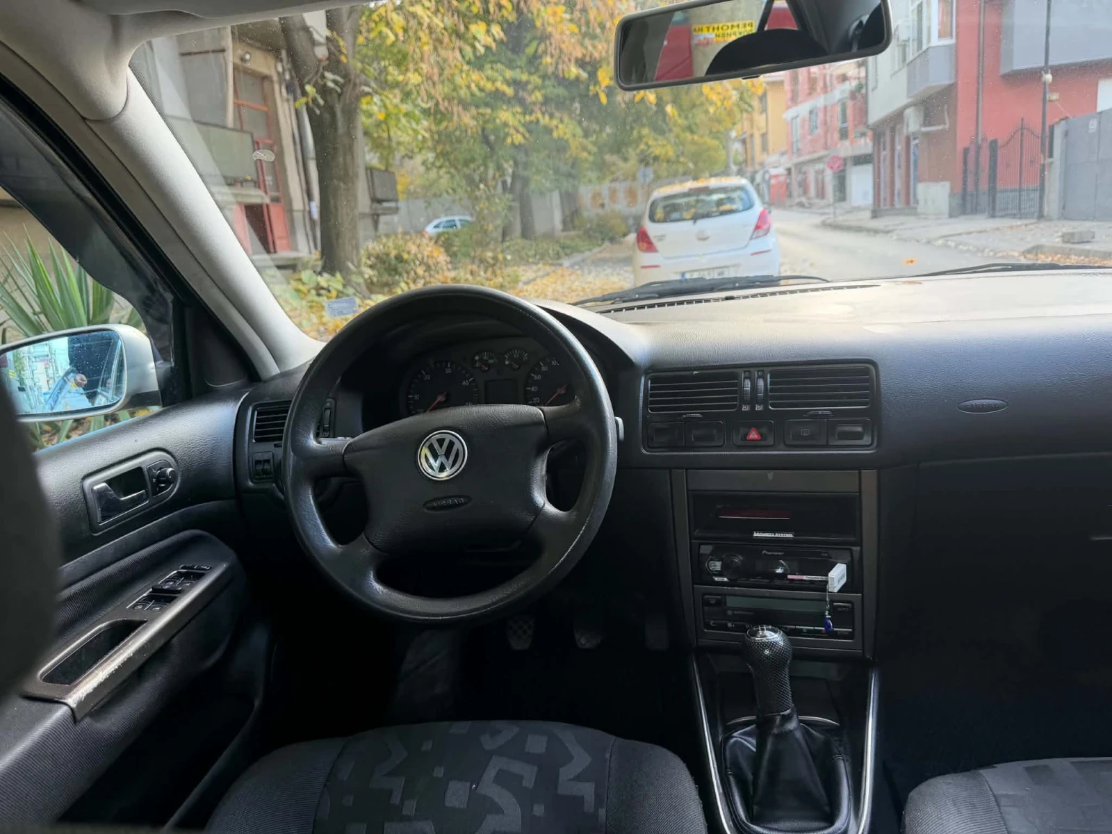 VW Bora 1.9tdi, снимка 4 - Автомобили и джипове - 56726362
