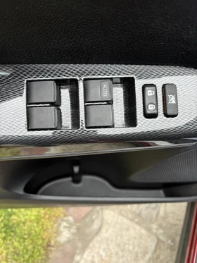 Toyota Rav4 2.5l XLE 4x4 still PLATINUM , снимка 9