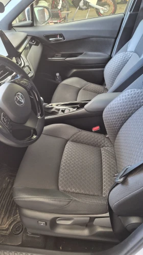Toyota C-HR, снимка 6