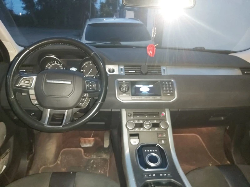 Land Rover Range Rover Evoque 2.2D AVTOMATIK 4X4, снимка 14 - Автомобили и джипове - 48895650