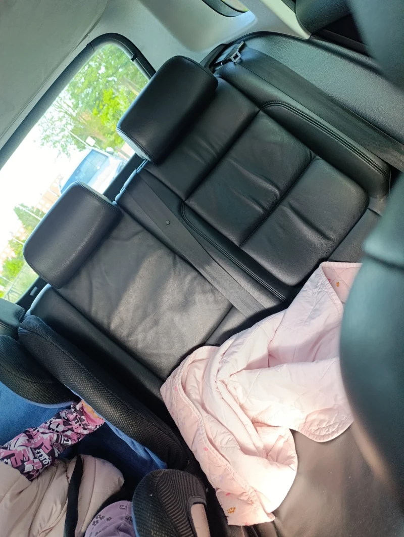 VW Tiguan, снимка 10 - Автомобили и джипове - 51551688