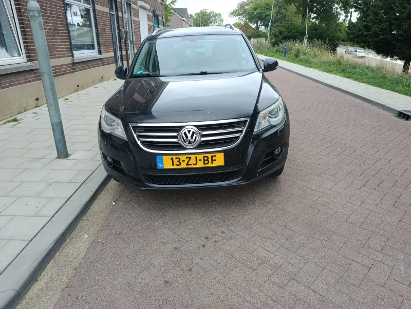 VW Tiguan, снимка 3 - Автомобили и джипове - 51551688