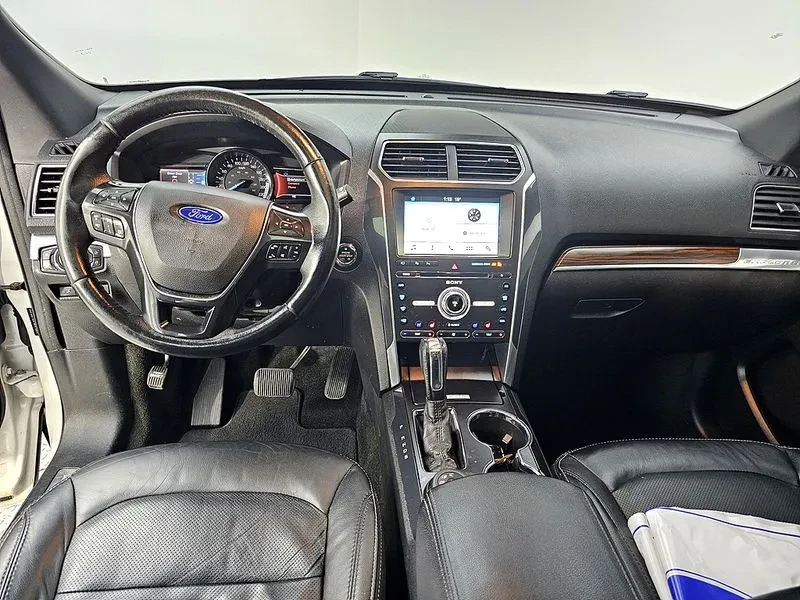 Ford Explorer 2.3 AWD, снимка 5 - Автомобили и джипове - 54351528