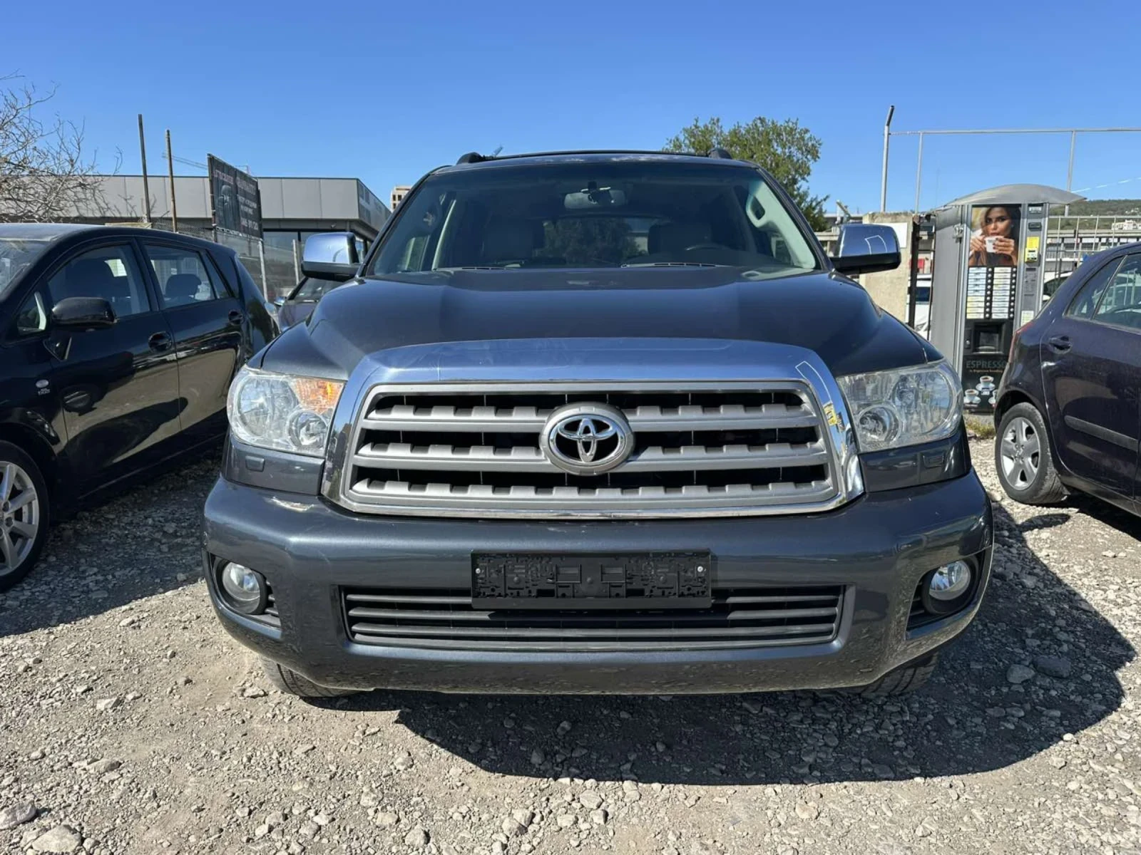 Toyota Sequoia 5.7 - изображение 2