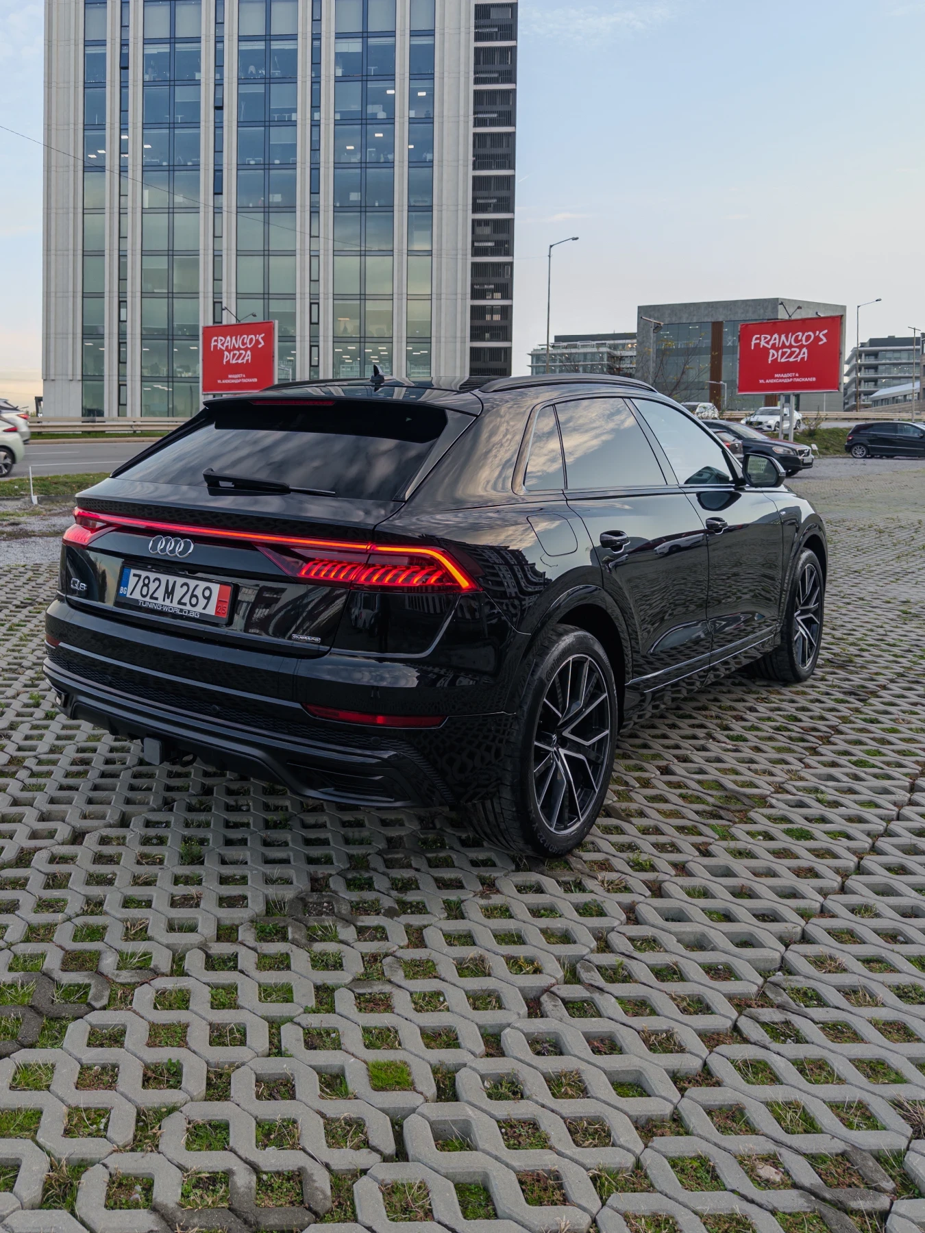 Audi Q8 55TFSI  * B&O* * Pano* 360   | Mobile.bg   5