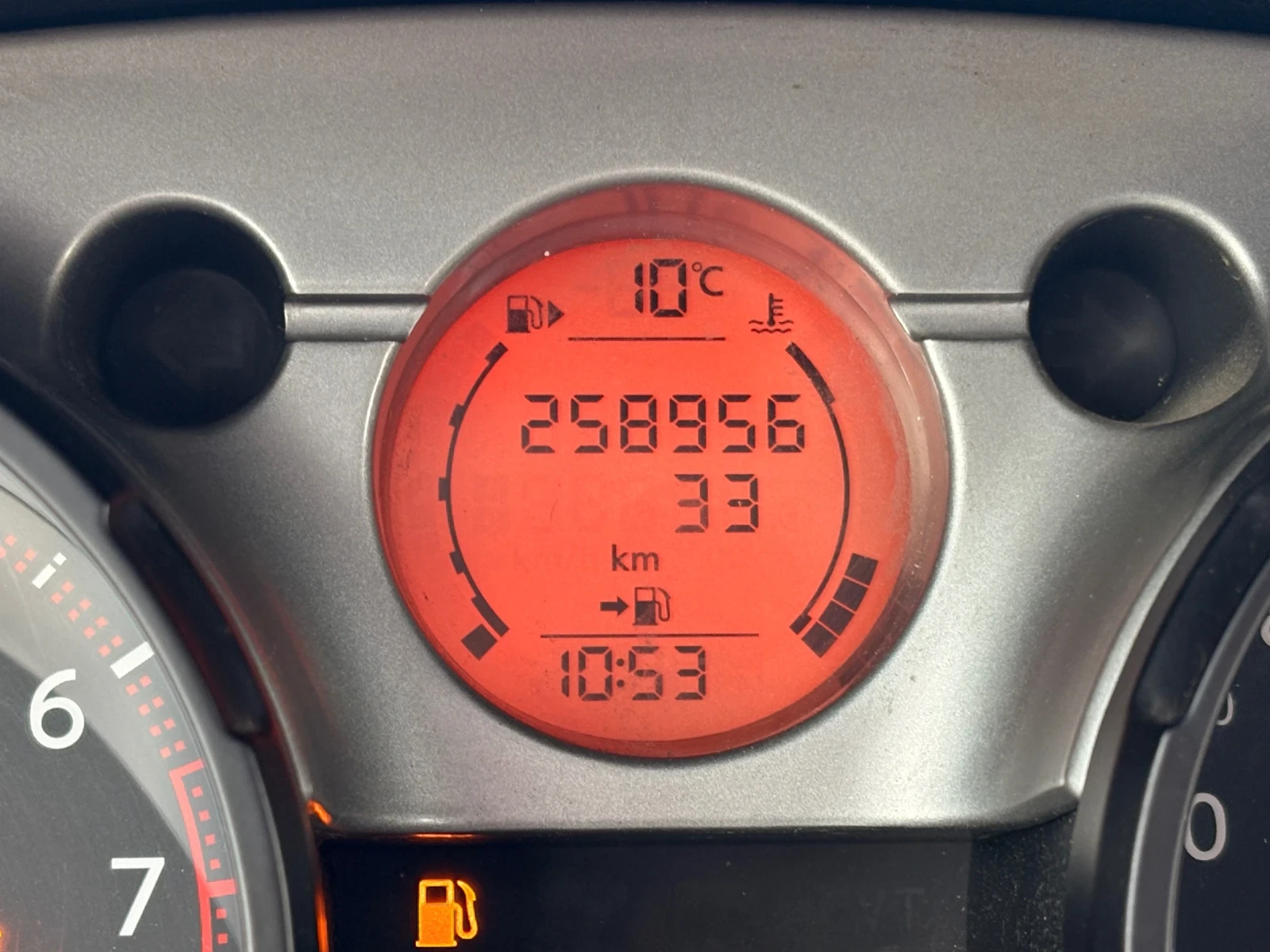 Nissan Qashqai 1.6 бензин с газ, снимка 10 - Автомобили и джипове - 53856503