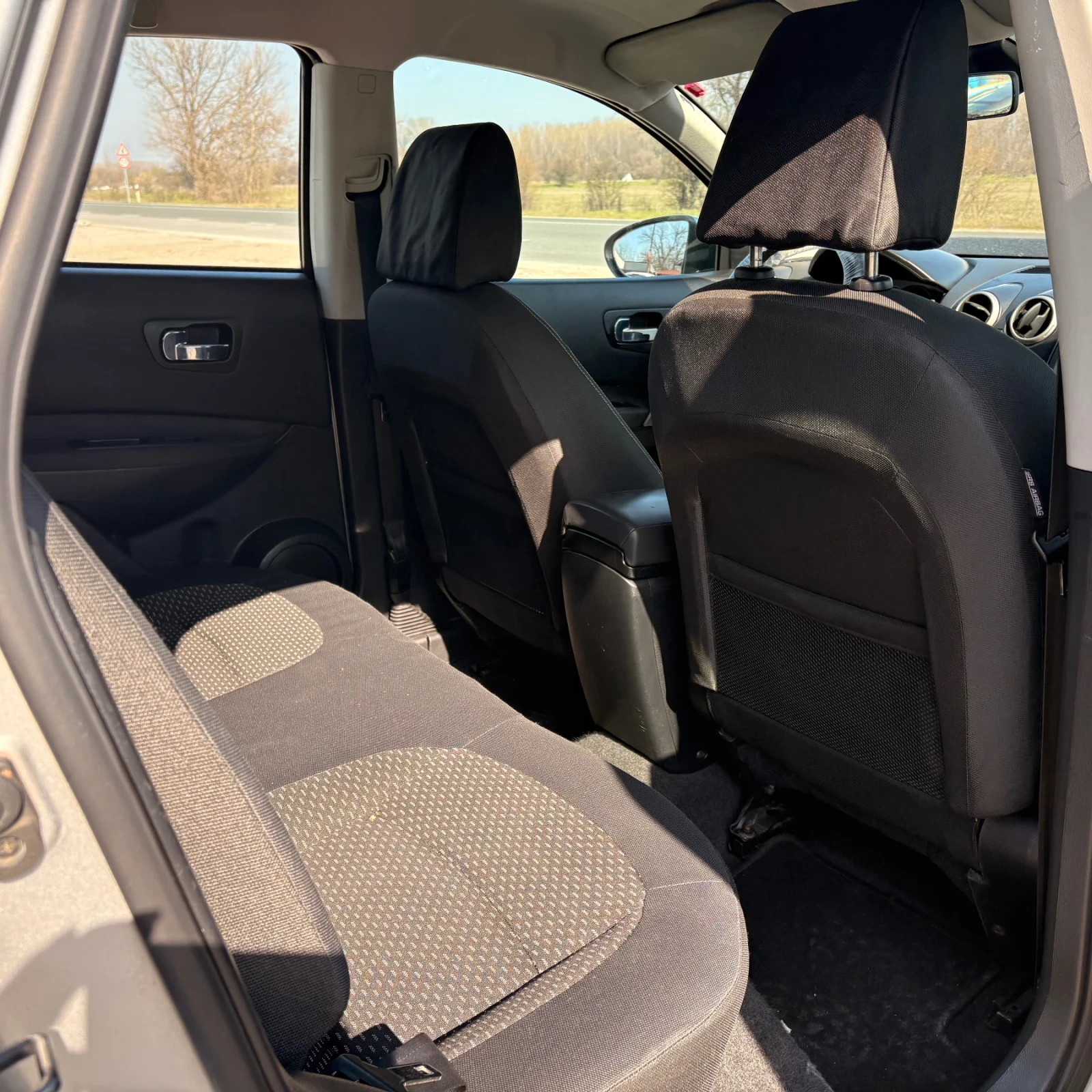 Nissan Qashqai 1.6 бензин с газ, снимка 9 - Автомобили и джипове - 53856503