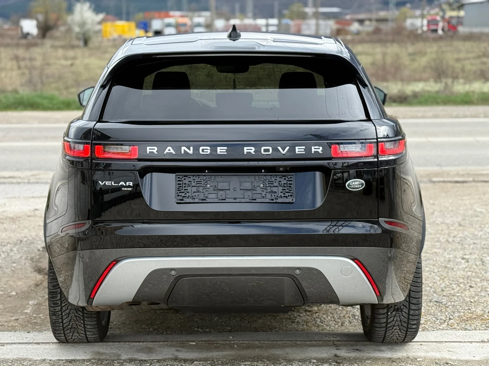 Land Rover Range Rover Velar 2.0  NAVI CAM ЛИЗИНГ БАРТЕР, снимка 5 - Автомобили и джипове - 54010590