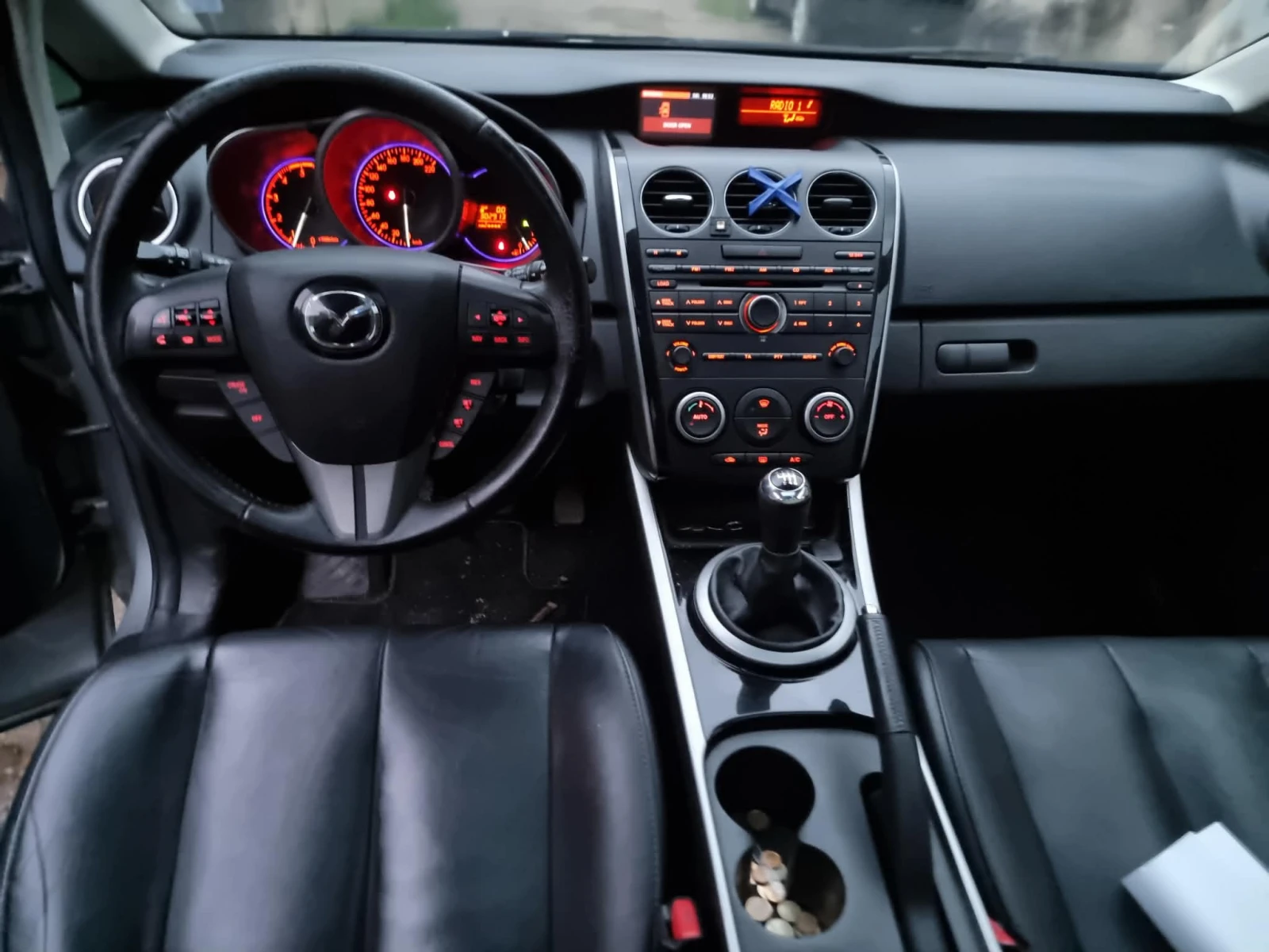 Mazda CX-7 2.2 CD/Фейс/19 ски/Xenon, снимка 15 - Автомобили и джипове - 54072570