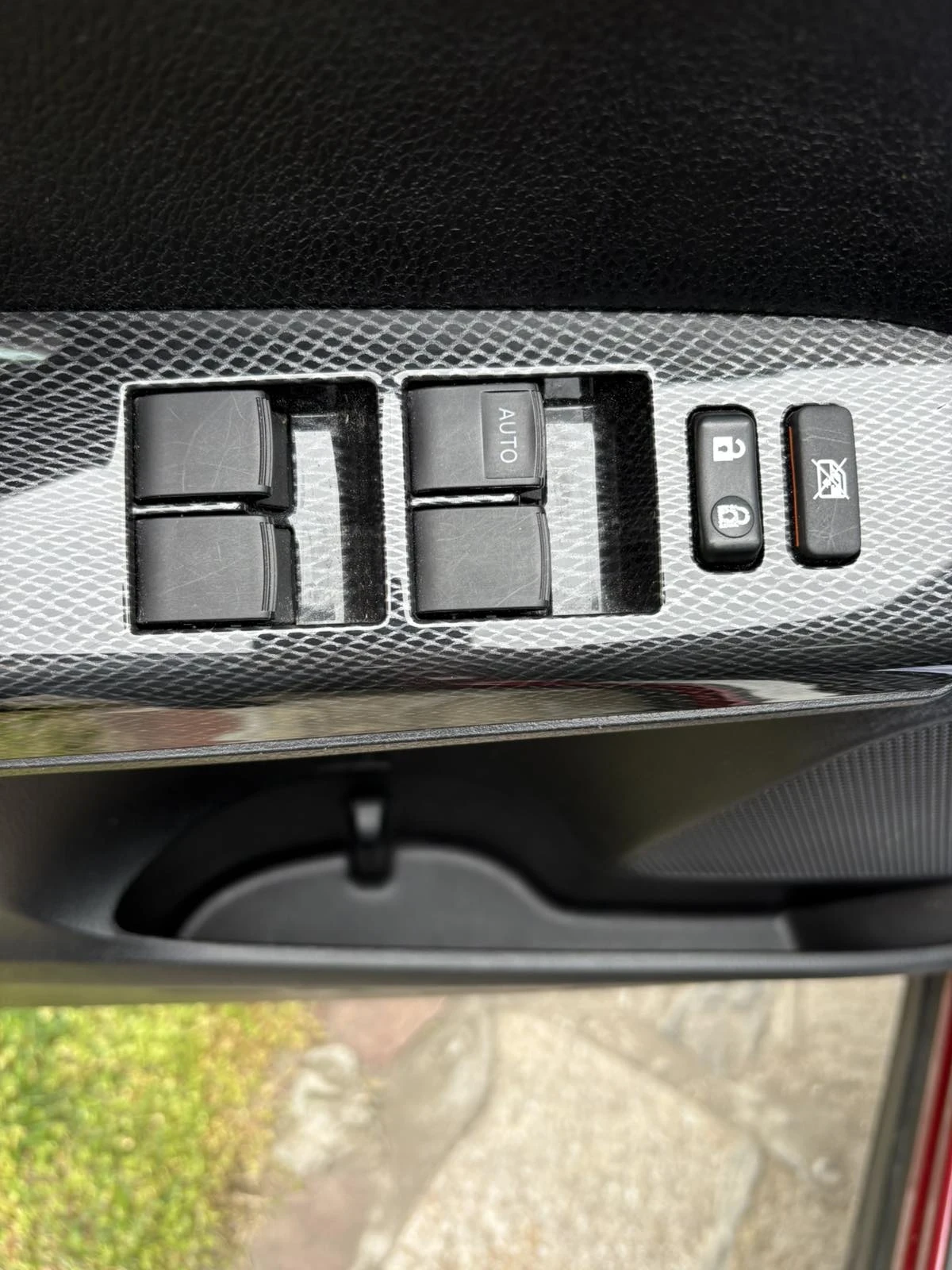 Toyota Rav4 2.5l XLE 4x4 still PLATINUM , снимка 9 - Автомобили и джипове - 54088828