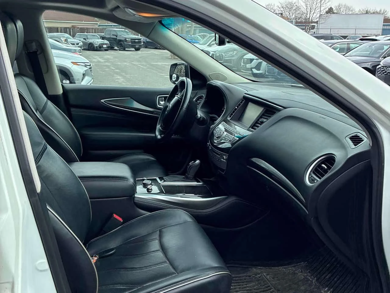 Infiniti QX60 * AWD 4dr * 2 КЛЮЧА* ПОДГРЕВ* PANO* , снимка 15 - Автомобили и джипове - 54481276