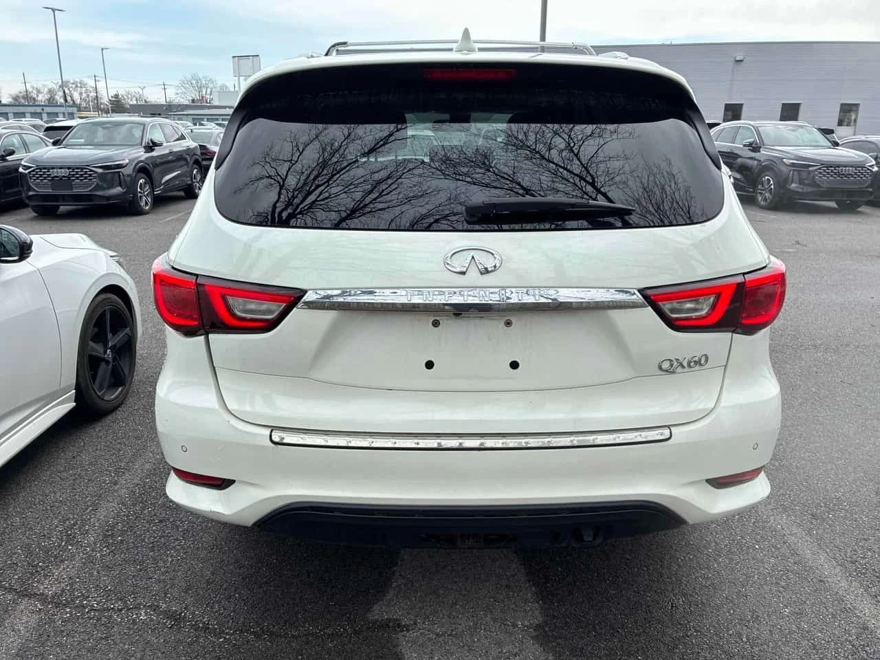 Infiniti QX60 * AWD 4dr * 2 КЛЮЧА* ПОДГРЕВ* PANO* , снимка 4 - Автомобили и джипове - 54481276