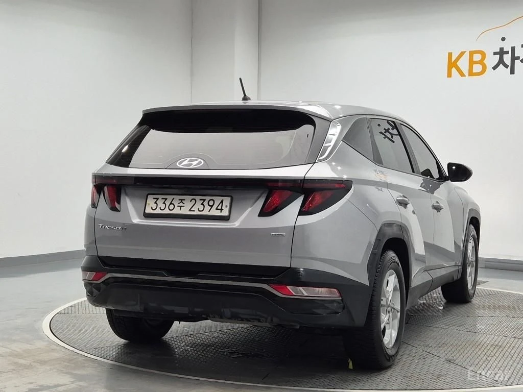 Hyundai Tucson 2.0D Modern 4x4* ПОДГРЕВ* КАМЕРА* КРАЙНА ЦЕНА* , снимка 4 - Автомобили и джипове - 54765909