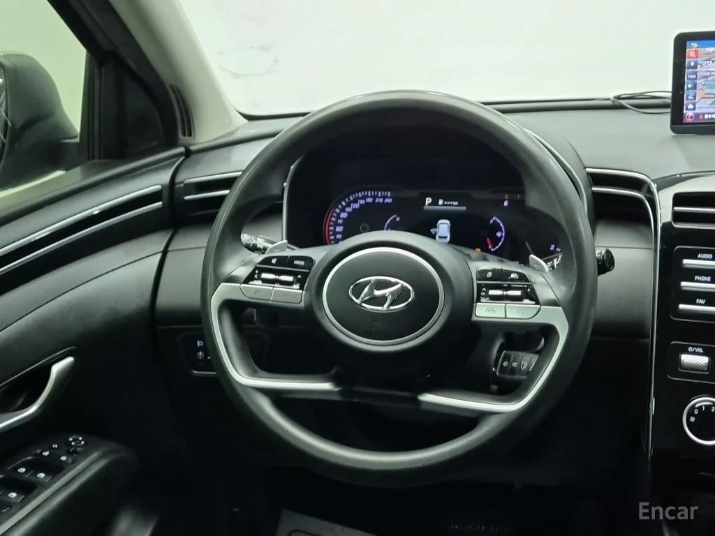 Hyundai Tucson 2.0D Modern 4x4* ПОДГРЕВ* КАМЕРА* КРАЙНА ЦЕНА* , снимка 7 - Автомобили и джипове - 54765909