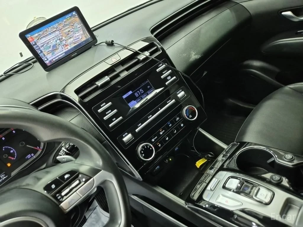 Hyundai Tucson 2.0D Modern 4x4* ПОДГРЕВ* КАМЕРА* КРАЙНА ЦЕНА* , снимка 9 - Автомобили и джипове - 54765909