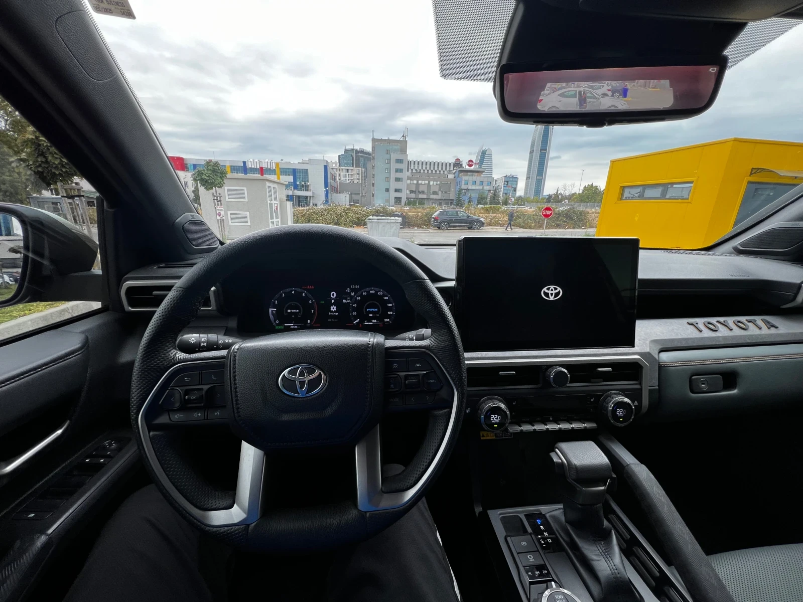 Toyota Tacoma Trailhunter, снимка 11 - Автомобили и джипове - 54823970