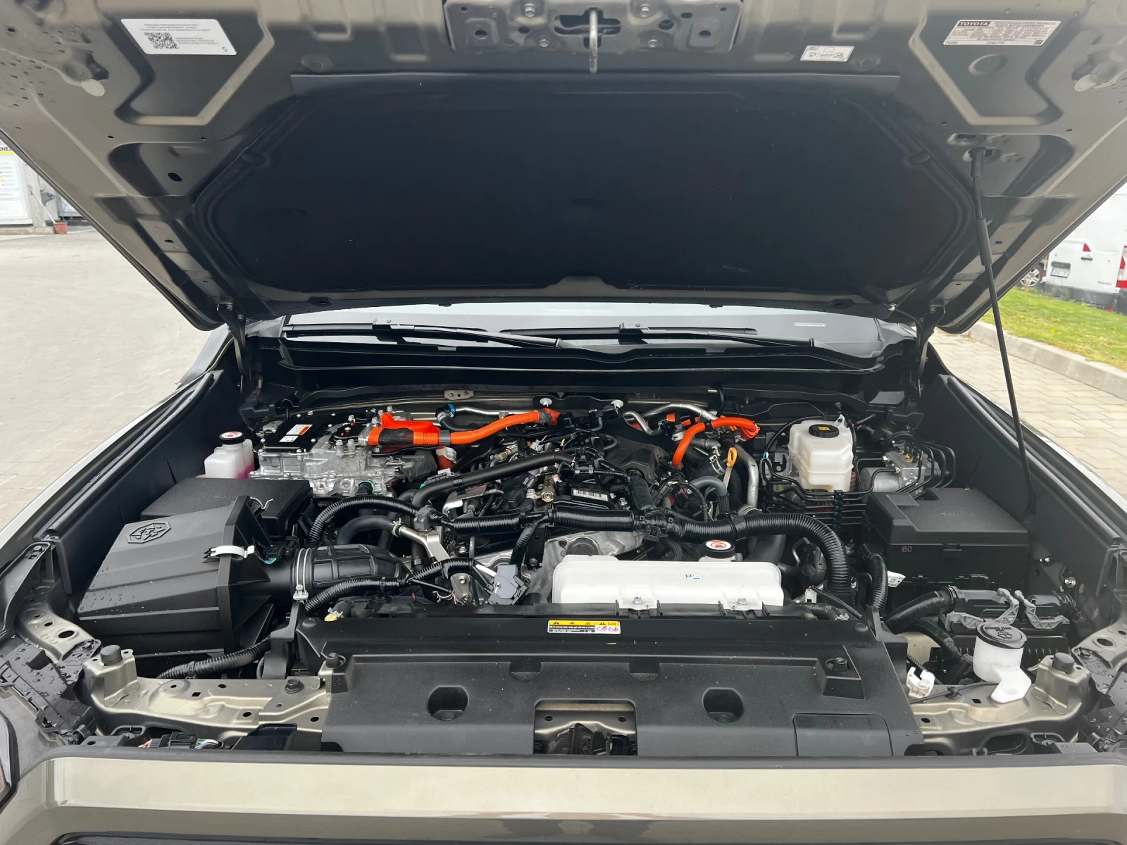 Toyota Tacoma Trailhunter, снимка 8 - Автомобили и джипове - 54823970