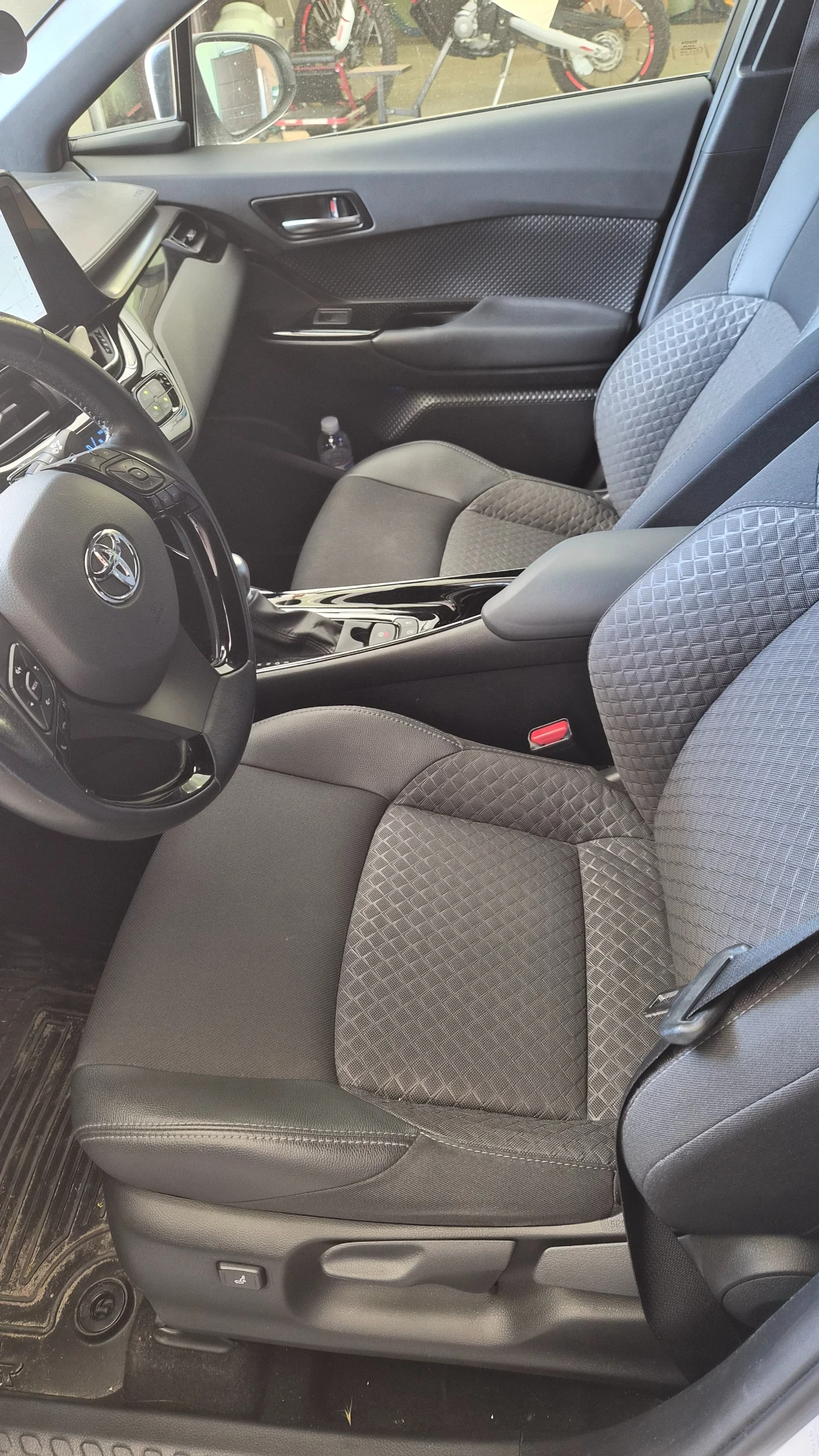 Toyota C-HR, снимка 6 - Автомобили и джипове - 55084660
