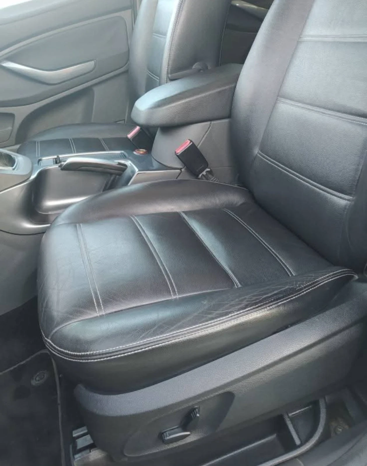 Ford Kuga, снимка 10 - Автомобили и джипове - 55137639