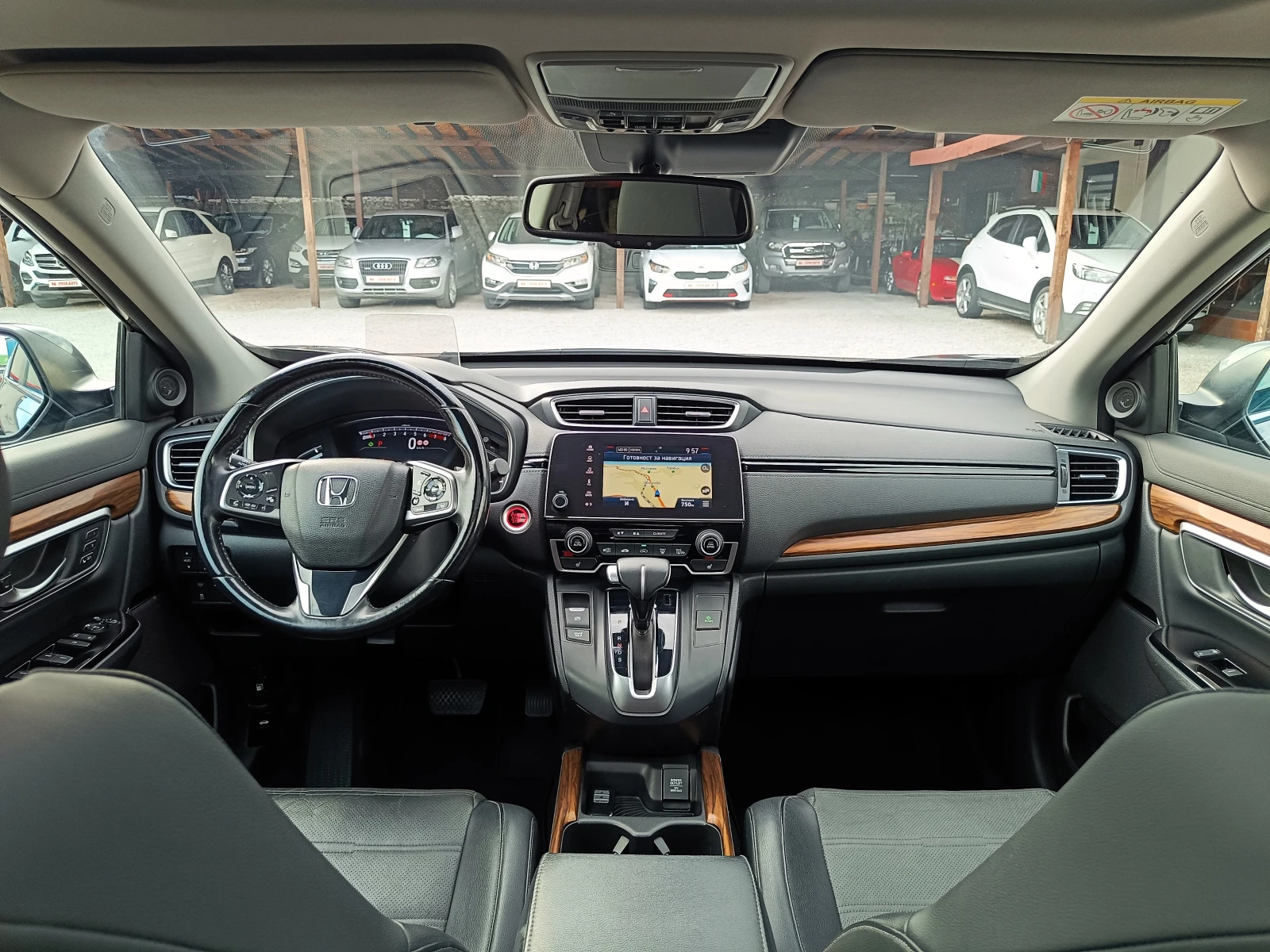 Honda Cr-v 1.5 i-VTEC* 4x4* Executive* FULL* 136 000 km.!!!* , снимка 11 - Автомобили и джипове - 56275728