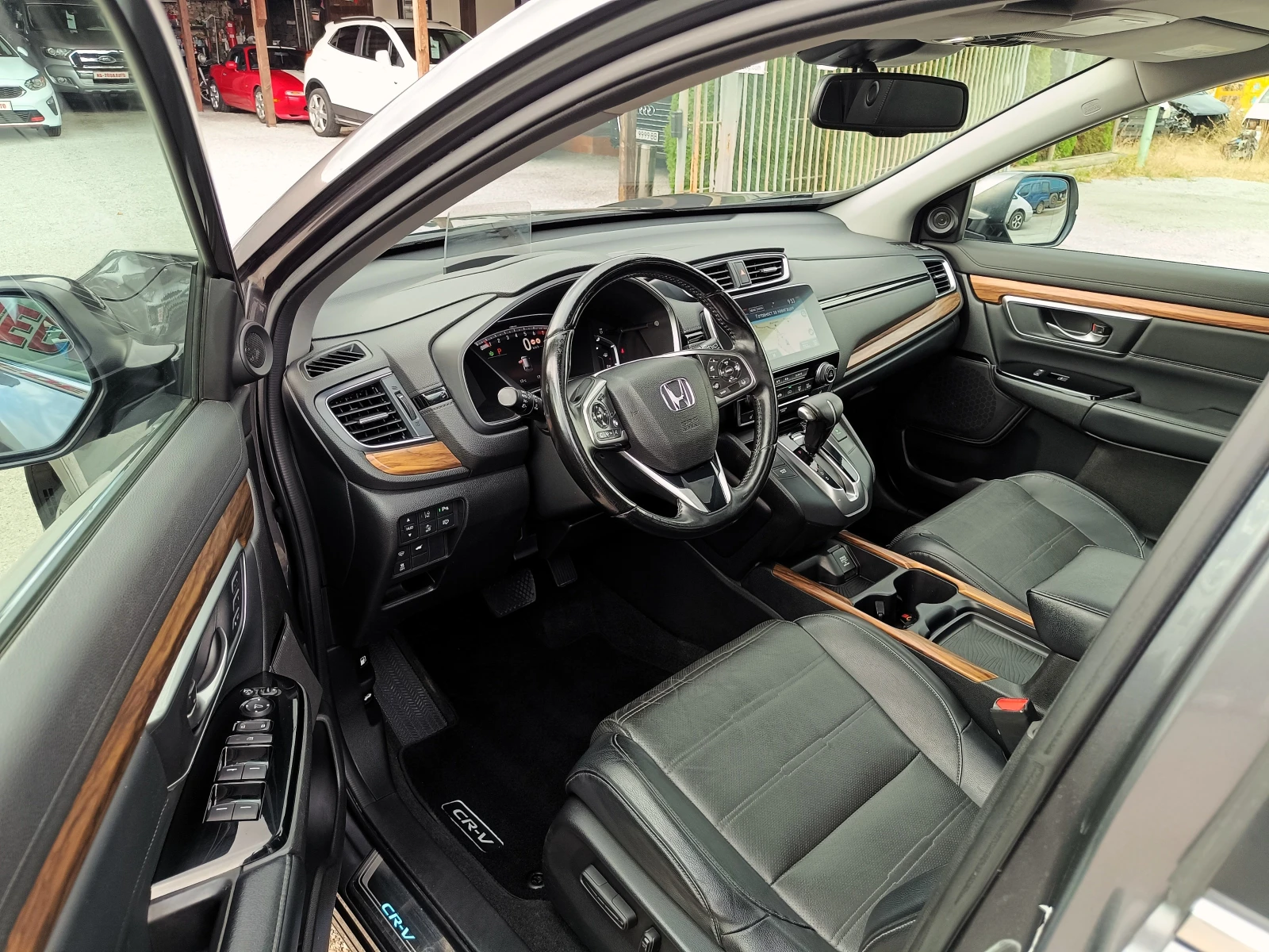 Honda Cr-v 1.5 i-VTEC* 4x4* Executive* FULL* 136 000 km.!!!* , снимка 8 - Автомобили и джипове - 56275728