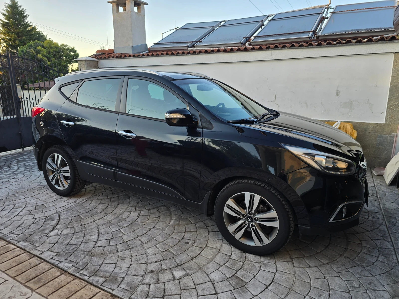Hyundai IX35, снимка 4 - Автомобили и джипове - 56570014