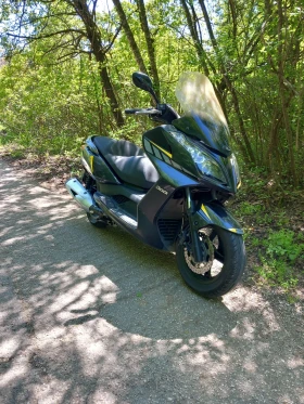 ����� �� �������� �� Kymco Downtown 300��