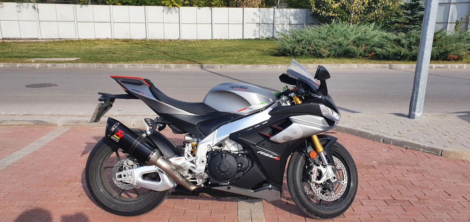 Aprilia RSV4 1100 пистов - изображение 3