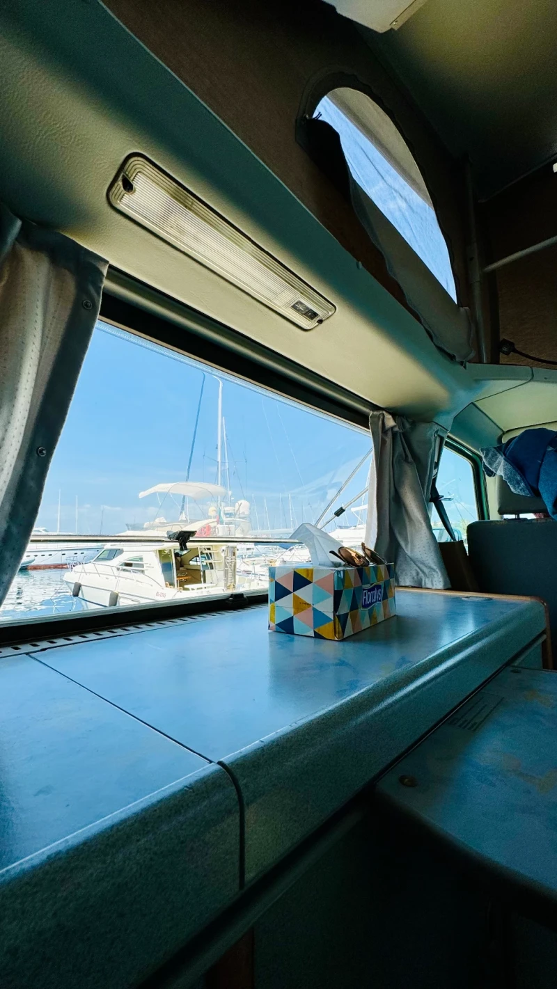 Кемпер VW California Coach BENZIN 6-Cylinder , снимка 5 - Каравани и кемпери - 52557555