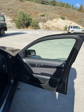 Mercedes-Benz C 200, снимка 16