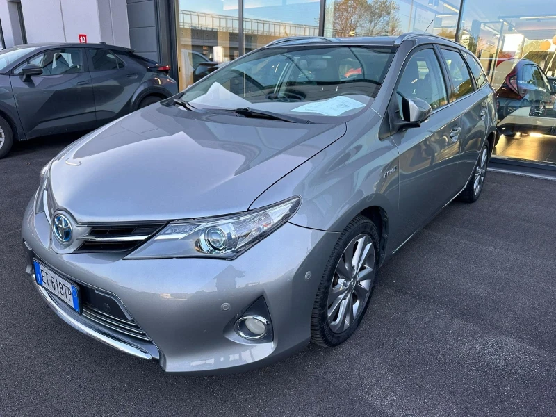 Toyota Auris 1.8 HYBRID EURO 5B, снимка 1 - Автомобили и джипове - 47789623