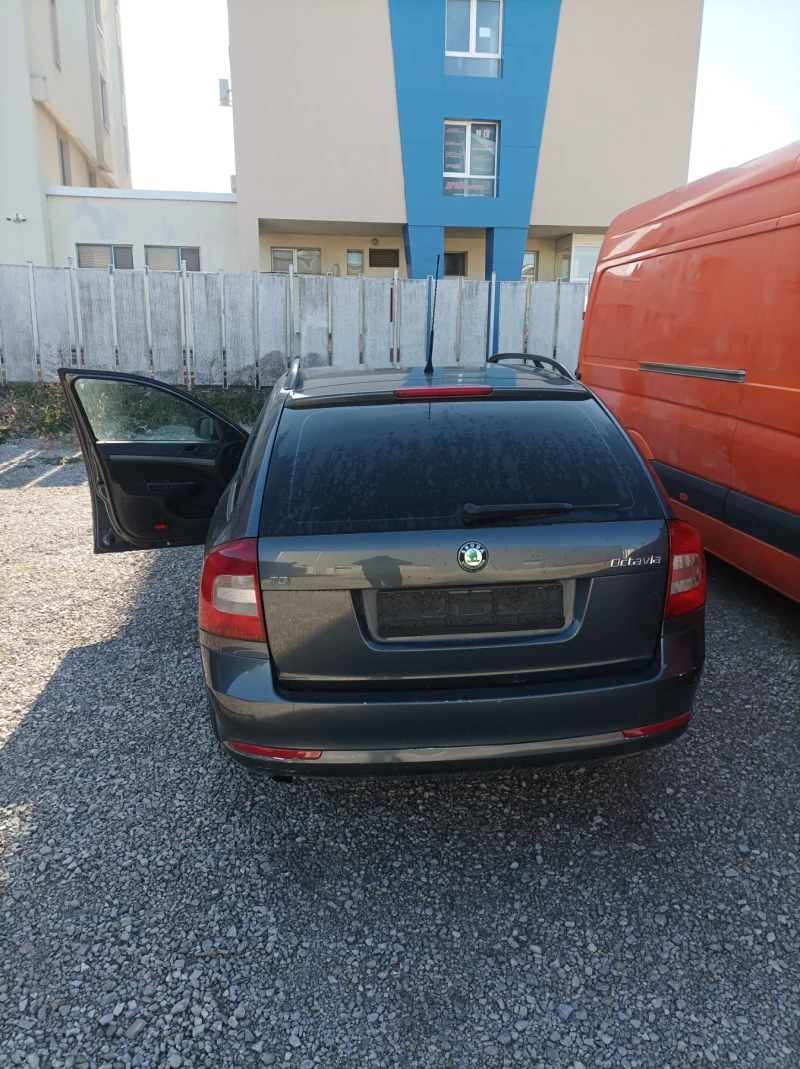 Skoda Octavia Комби , снимка 3 - Автомобили и джипове - 48111300