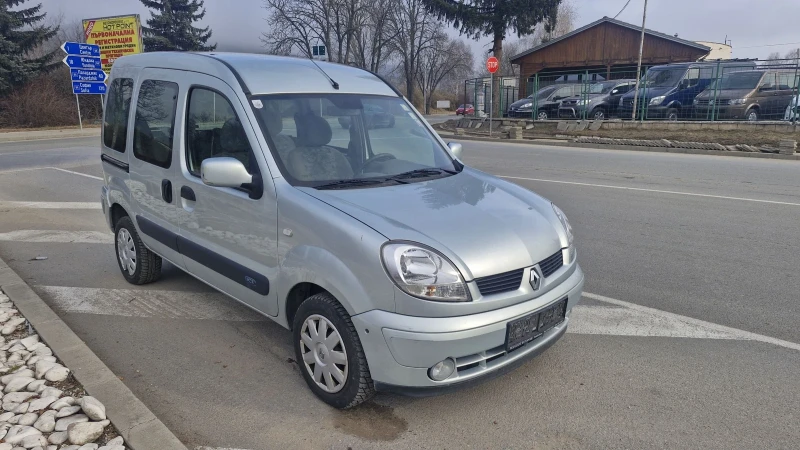 Renault Kangoo 1.5 dci Климатик Рампа за Инвалиди, снимка 2 - Автомобили и джипове - 48343774